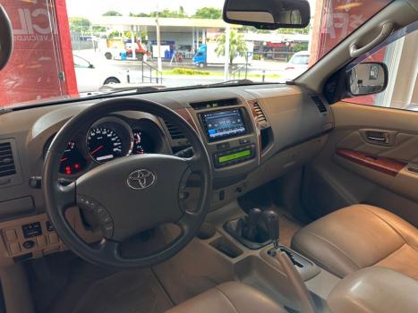 TOYOTA Hilux SW4 3.0 16V 4P SRV 4X4 7 LUGARES TURBO DIESEL AUTOM�TICO, Foto 7