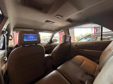 TOYOTA Hilux SW4 3.0 16V 4P SRV 4X4 7 LUGARES TURBO DIESEL AUTOM�TICO, Foto 10