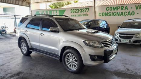 TOYOTA Hilux SW4 3.0 16V 4P SRV 4X4 TURBO DIESEL AUTOM�TICO, Foto 1