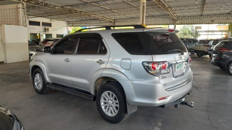 TOYOTA Hilux SW4 3.0 16V 4P SRV 4X4 TURBO DIESEL AUTOM�TICO, Foto 8
