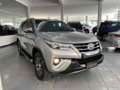 TOYOTA Hilux SW4 , Foto 3 TOYOTA Hilux SW4 , Foto 3