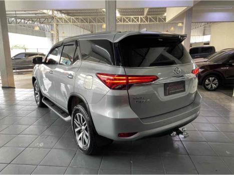 TOYOTA Hilux SW4 , Foto 6 TOYOTA Hilux SW4 , Foto 6