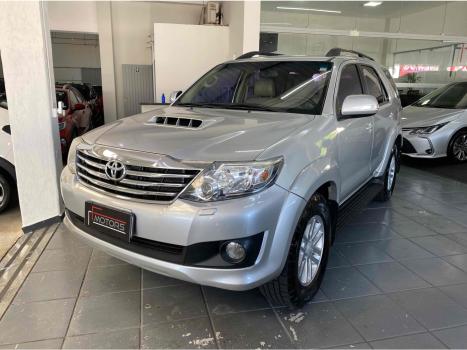 TOYOTA Hilux SW4 , Foto 1