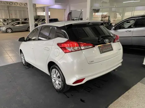 TOYOTA Yaris Hatch 1.5 16V 4P FLEX XL MULTIDRIVE AUTOMÁTICO CVT, Foto 6 TOYOTA Yaris Hatch 1.5 16V 4P FLEX XL MULTIDRIVE AUTOMÁTICO CVT, Foto 6