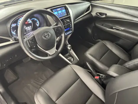 TOYOTA Yaris Hatch 1.5 16V 4P FLEX XL PLUS CONNECT MULTIDRIVE AUTOMTICO CVT, Foto 10