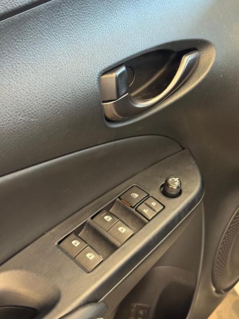 TOYOTA Yaris Sedan 1.5 16V 4P FLEX XS CONNECT MULTIDRIVE AUTOMTICO CVT, Foto 13