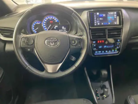 TOYOTA Yaris Sedan , Foto 14