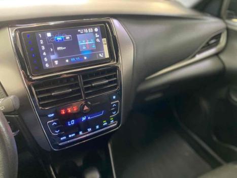 TOYOTA Yaris Sedan , Foto 16