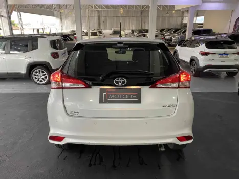 TOYOTA Yaris Sedan , Foto 5