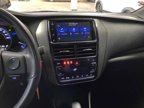 TOYOTA Yaris Sedan , Foto 15