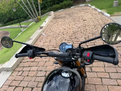 TRIUMPH Scrambler 400X , Foto 9