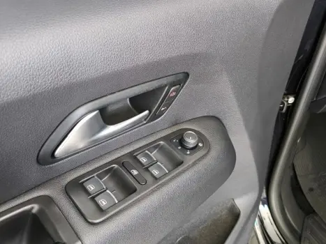VOLKSWAGEN Amarok 3.0 V6 CABINE DUPLA COMFORT 4X4 TURBO INTERCOOLER AUTOM�TICO, Foto 19