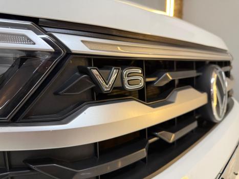 VOLKSWAGEN Amarok 3.0 V6 CABINE DUPLA COMFORT 4X4 TURBO INTERCOOLER AUTOM�TICO, Foto 13