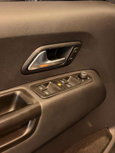 VOLKSWAGEN Amarok 3.0 V6 CABINE DUPLA HIGHLINE 4X4 TURBO INTERCOOLER AUTOM�TICO, Foto 16