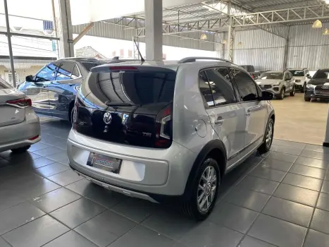 VOLKSWAGEN Cross UP 1.0 12V 4P TSI FLEX, Foto 4