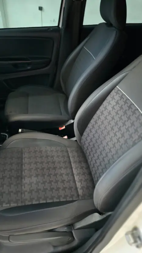 VOLKSWAGEN Fox 1.0 4P TRACK FLEX, Foto 12