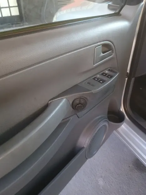 VOLKSWAGEN Fox 1.6 4P PLUS FLEX, Foto 11