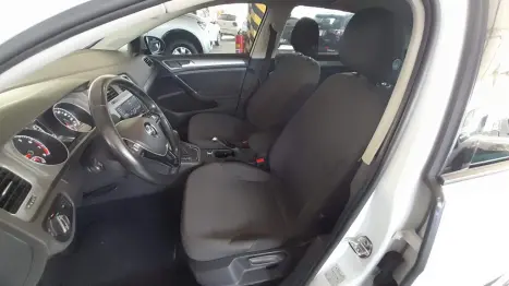 VOLKSWAGEN Golf 1.6 4P CONFORTLINE AUTOMÁTICO, Foto 4 VOLKSWAGEN Golf 1.6 4P CONFORTLINE AUTOMÁTICO, Foto 4