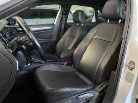 VOLKSWAGEN Jetta 1.4 4P 250 TSI R-LINE AUTOM�TICO, Foto 9