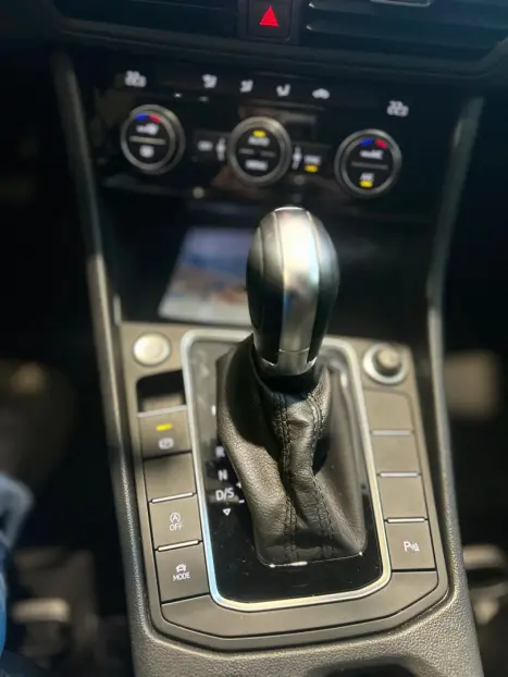 VOLKSWAGEN Jetta 1.4 4P 250 TSI TURBO COMFORTLINE AUTOM�TICO, Foto 14