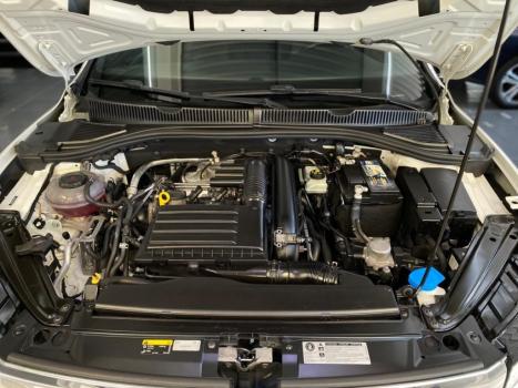 VOLKSWAGEN Jetta 1.4 4P 250 TSI R-LINE AUTOM�TICO, Foto 19