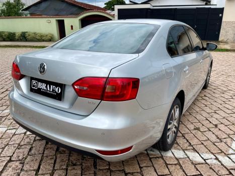 VOLKSWAGEN Jetta 2.0 4P FLEX COMFORTLINE TIPTRONIC AUTOM�TICO, Foto 4