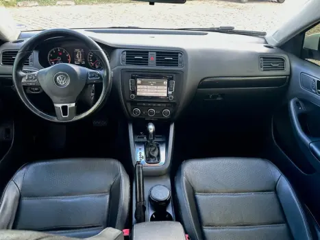 VOLKSWAGEN Jetta 2.0 4P FLEX COMFORTLINE TIPTRONIC AUTOM�TICO, Foto 8