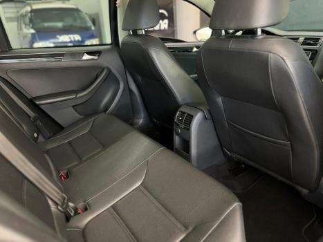 VOLKSWAGEN Jetta 2.0 4P TSI HIGHLINE 211 CV AUTOM�TICO, Foto 13