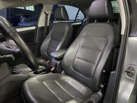 VOLKSWAGEN Jetta 2.0 4P FLEX COMFORTLINE TIPTRONIC AUTOM�TICO, Foto 9