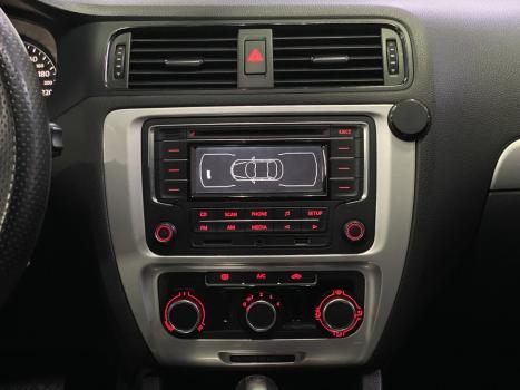 VOLKSWAGEN Jetta 2.0 4P FLEX COMFORTLINE TIPTRONIC AUTOM�TICO, Foto 16