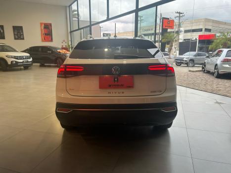 VOLKSWAGEN Nivus 1.0 4P FLEX 200 TSI COMFORTLINE TURBO AUTOMÁTICO, Foto 6 VOLKSWAGEN Nivus 1.0 4P FLEX 200 TSI COMFORTLINE TURBO AUTOMÁTICO, Foto 6