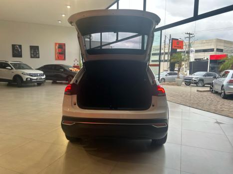 VOLKSWAGEN Nivus 1.0 4P FLEX 200 TSI COMFORTLINE TURBO AUTOMÁTICO, Foto 7 VOLKSWAGEN Nivus 1.0 4P FLEX 200 TSI COMFORTLINE TURBO AUTOMÁTICO, Foto 7