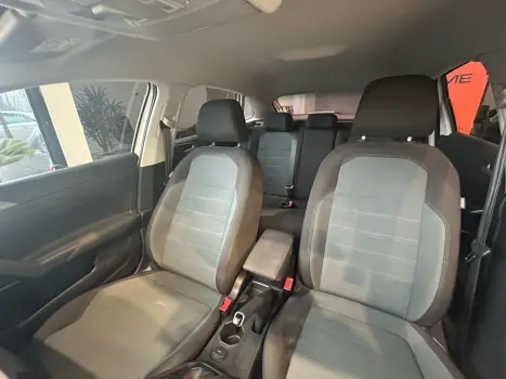 VOLKSWAGEN Nivus 1.0 4P FLEX 200 TSI COMFORTLINE TURBO AUTOMÁTICO, Foto 11 VOLKSWAGEN Nivus 1.0 4P FLEX 200 TSI COMFORTLINE TURBO AUTOMÁTICO, Foto 11