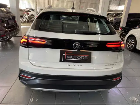 VOLKSWAGEN Nivus 1.0 4P FLEX 200 TSI HIGHLINE TURBO AUTOM�TICO, Foto 6