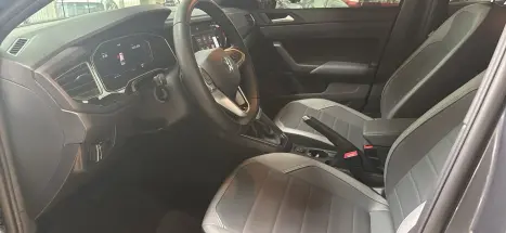 VOLKSWAGEN Nivus 1.0 4P FLEX 200 TSI HIGHLINE TURBO AUTOM�TICO, Foto 7