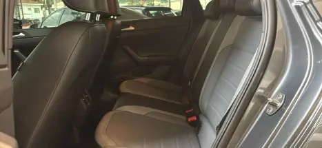 VOLKSWAGEN Nivus 1.0 4P FLEX 200 TSI HIGHLINE TURBO AUTOM�TICO, Foto 8