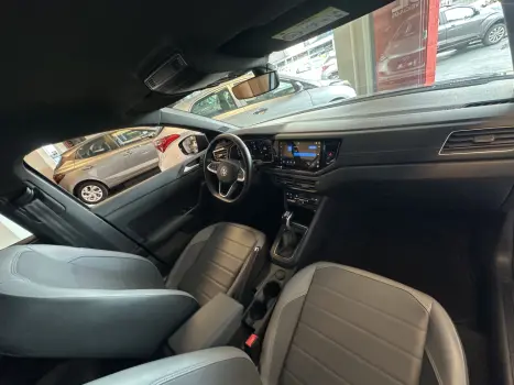 VOLKSWAGEN Nivus 1.0 4P FLEX 200 TSI HIGHLINE TURBO AUTOM�TICO, Foto 9
