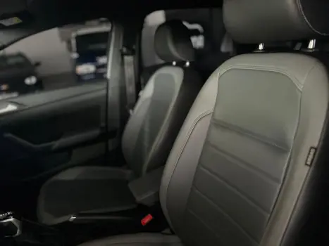 VOLKSWAGEN Nivus 1.0 4P FLEX 200 TSI HIGHLINE TURBO AUTOM�TICO, Foto 15