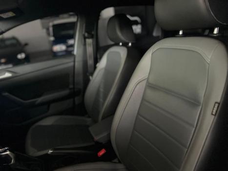 VOLKSWAGEN Nivus 1.0 4P FLEX 200 TSI HIGHLINE TURBO AUTOM�TICO, Foto 15