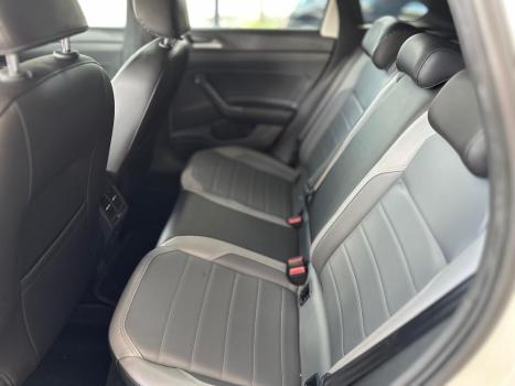 VOLKSWAGEN Nivus 1.0 4P FLEX 200 TSI HIGHLINE TURBO AUTOM�TICO, Foto 13