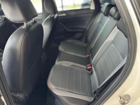 VOLKSWAGEN Nivus 1.0 4P FLEX 200 TSI HIGHLINE TURBO AUTOM�TICO, Foto 10