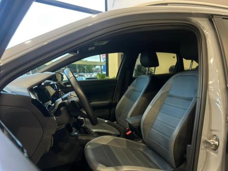 VOLKSWAGEN Nivus 1.0 4P FLEX 200 TSI HIGHLINE TURBO AUTOM�TICO, Foto 9