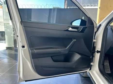 VOLKSWAGEN Nivus 1.0 4P FLEX 200 TSI HIGHLINE TURBO AUTOM�TICO, Foto 12