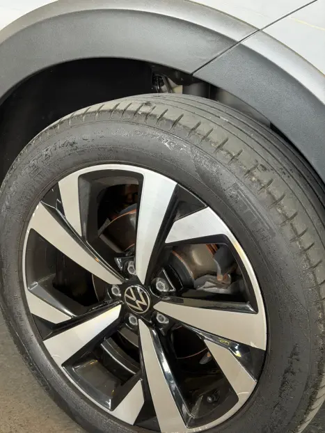 VOLKSWAGEN Nivus 1.0 4P FLEX 200 TSI HIGHLINE TURBO AUTOM�TICO, Foto 20
