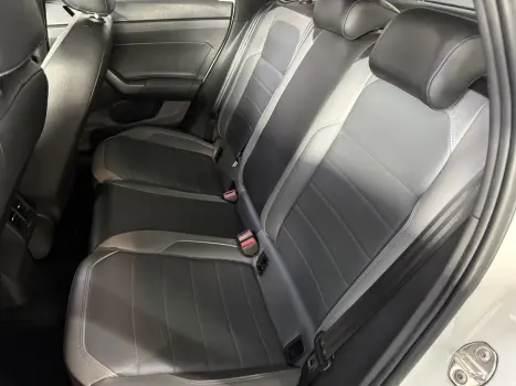 VOLKSWAGEN Nivus 1.0 4P FLEX 200 TSI HIGHLINE TURBO AUTOMÁTICO, Foto 15
