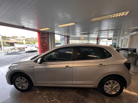 VOLKSWAGEN Polo Hatch 1.0 12V 4P 200 TSI  COMFORTLINE AUTOMTICO, Foto 5