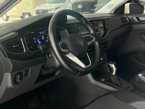 VOLKSWAGEN Polo Hatch 1.0 12V 4P 200 TSI  COMFORTLINE AUTOM�TICO, Foto 18