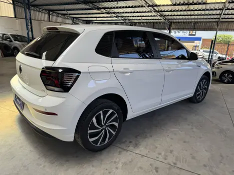 VOLKSWAGEN Polo Hatch 1.0 12V 4P 200 TSI HIGHLINE AUTOM�TICO, Foto 6