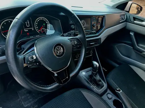 VOLKSWAGEN Polo Hatch 1.0 12V 4P 200 TSI  COMFORTLINE AUTOM�TICO, Foto 9