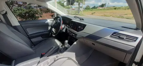 VOLKSWAGEN Polo Hatch 1.0 12V 4P 200 TSI HIGHLINE AUTOM�TICO, Foto 6